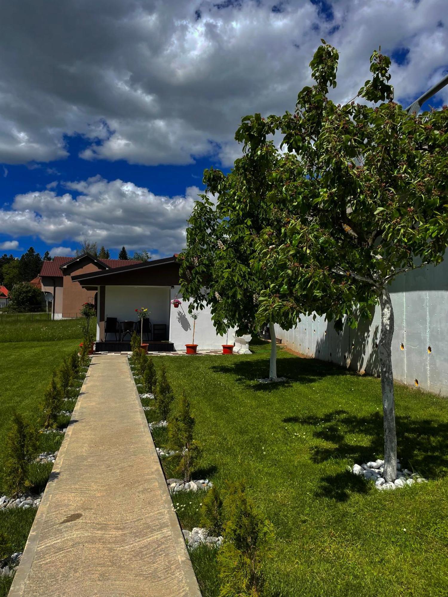 P&l Holiday home Plav